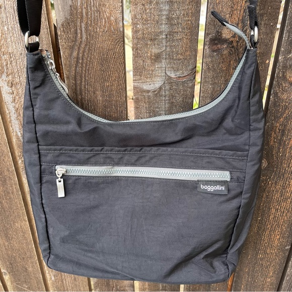 Baggallini Sidekick Large RFID Black Hobo Crossbody Bag Purse - Picture 3 of 16